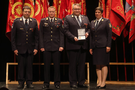 SVEČANA SEJA  GASILSKE ZVEZE CERKNICA 74 FOTO LJUBO VUKELIČ
